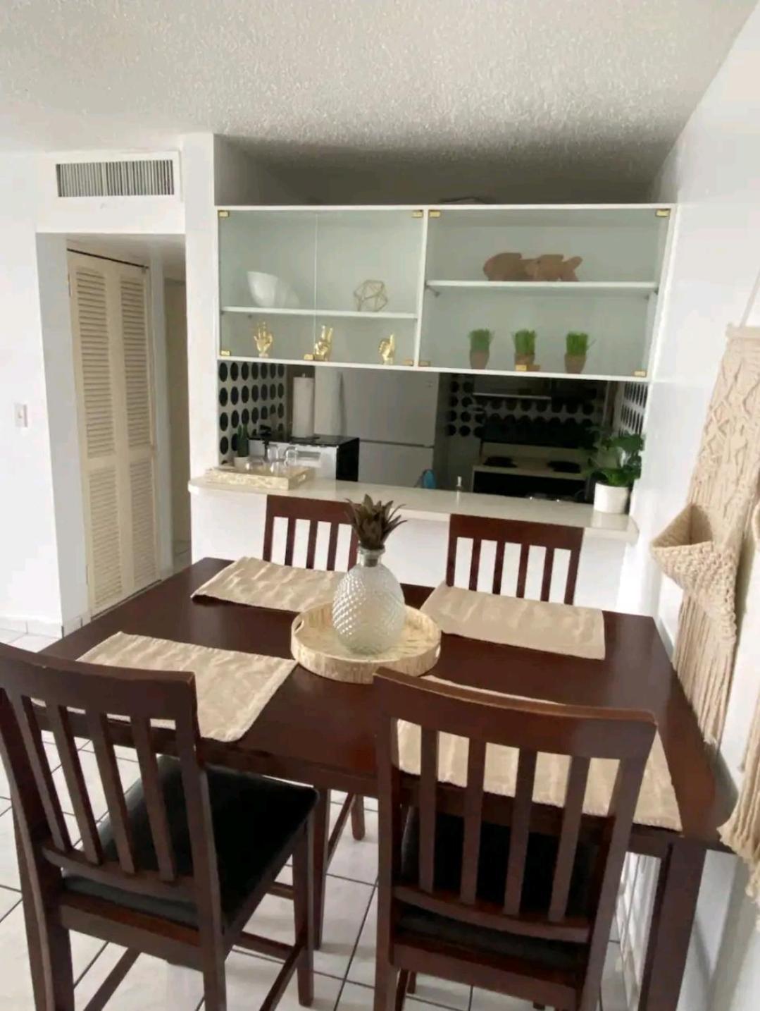 Marbella Apartments San Juan Exterior photo